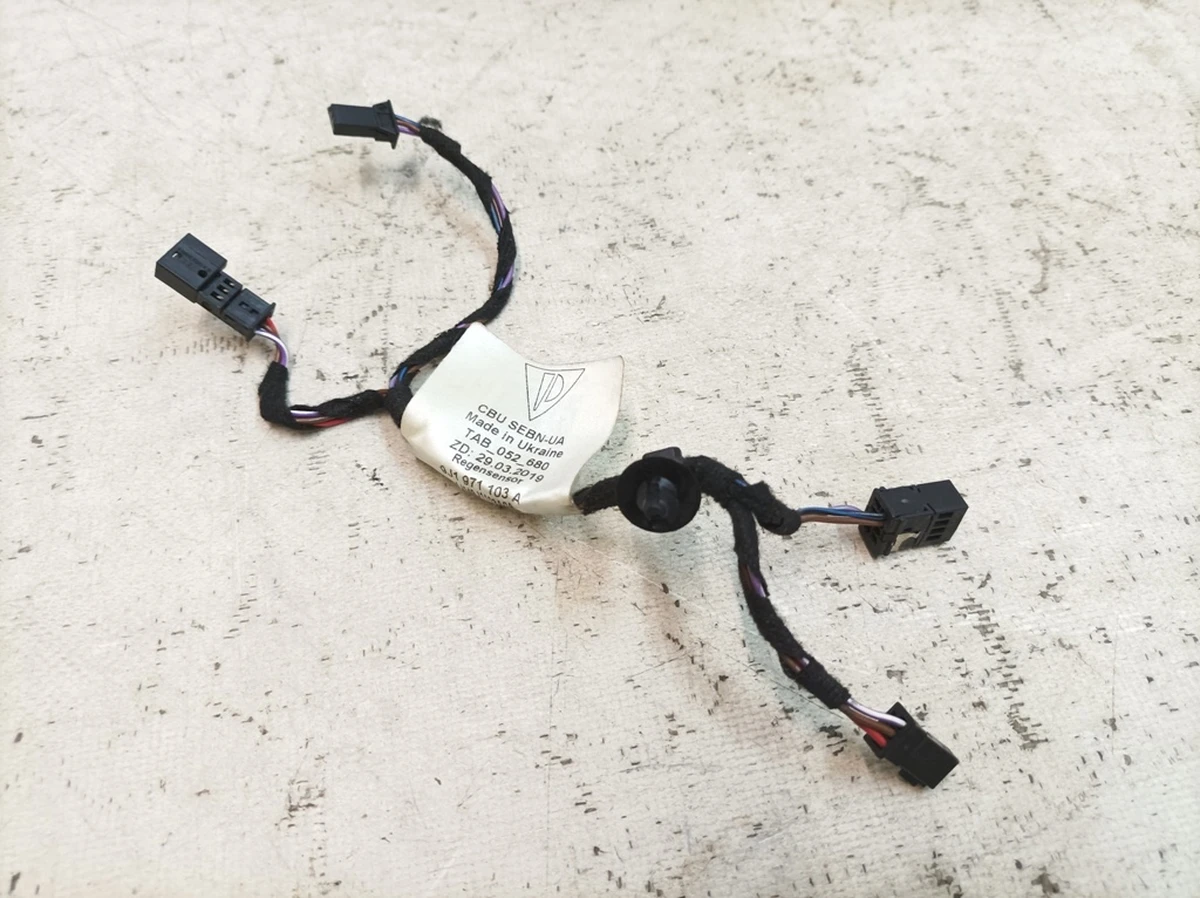 Adapter cable for rain and light sensor Porsche Taycan 9J1971103A