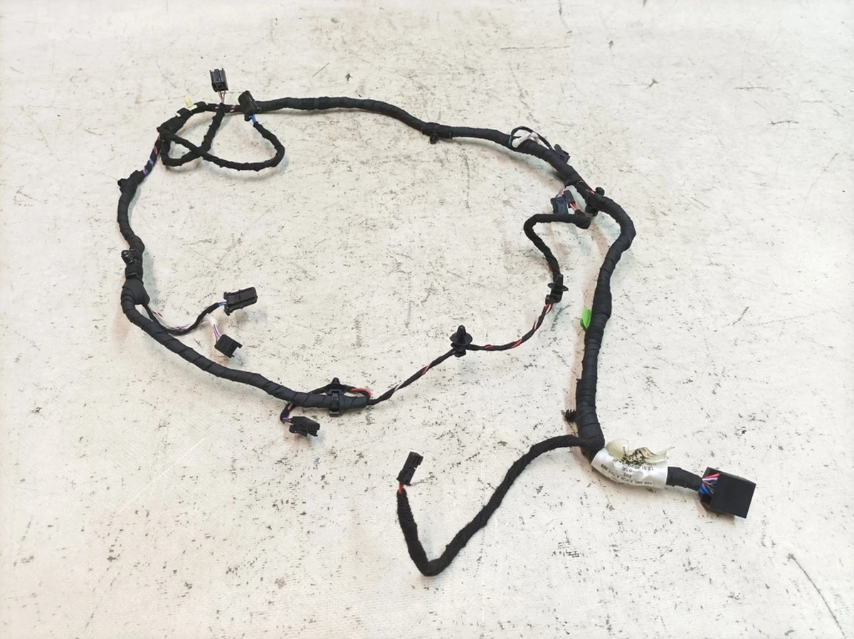 Електропроводка передньої панелі Porsche Taycan 9J1974177A