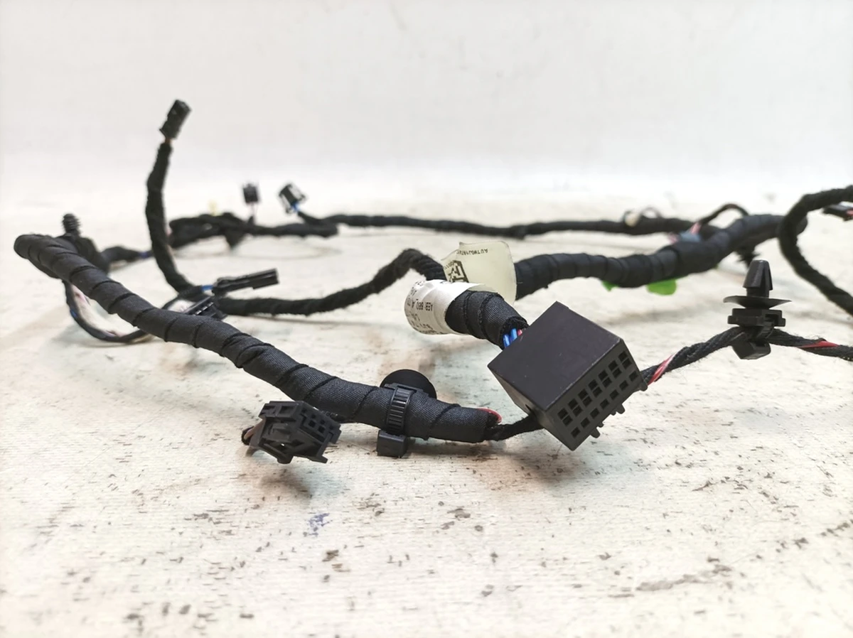 Електропроводка передньої панелі Porsche Taycan 9J1974177A