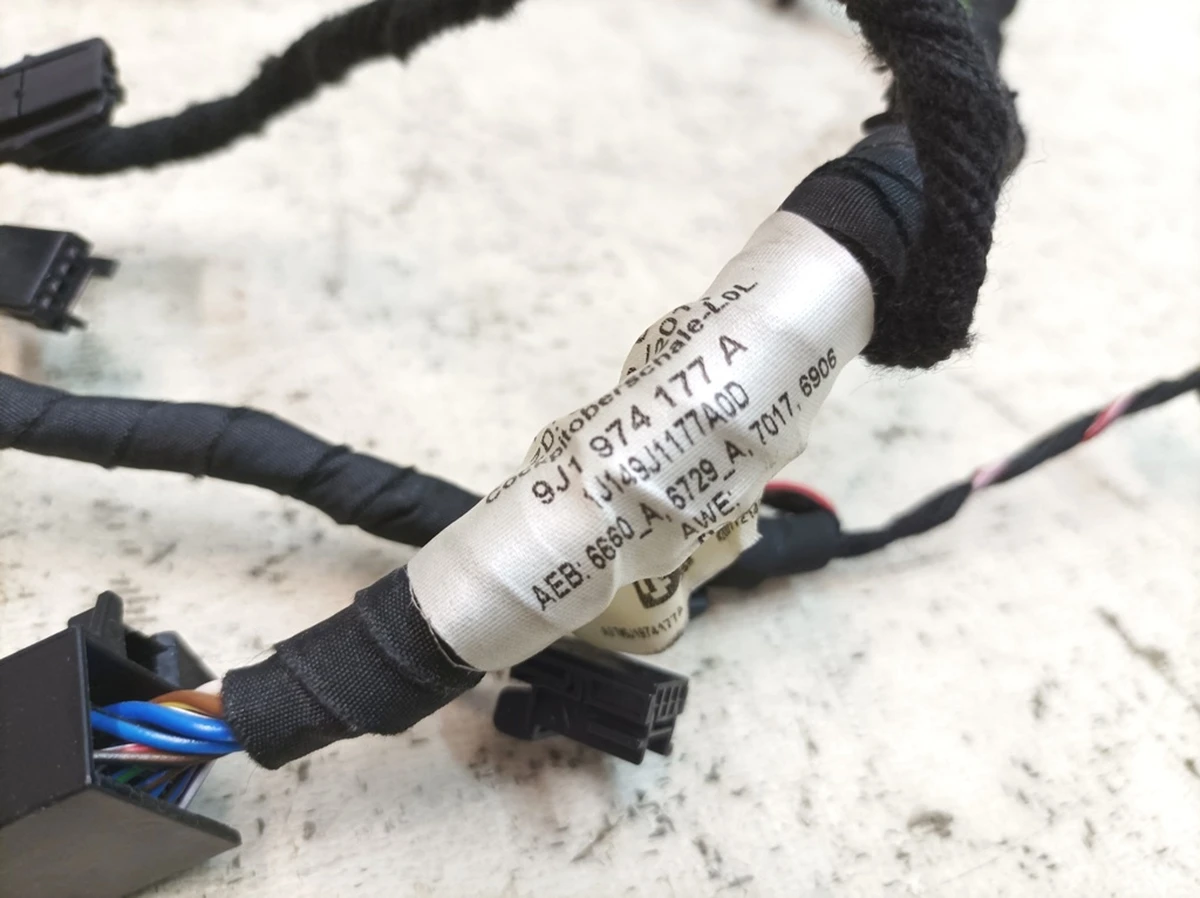 Електропроводка передньої панелі Porsche Taycan 9J1974177A