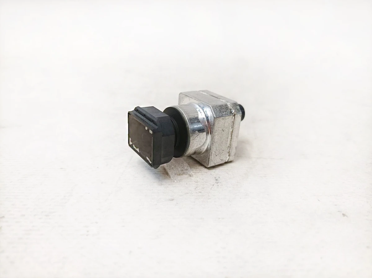 Камера системи 360 передня Mercedes EQS A0009056312