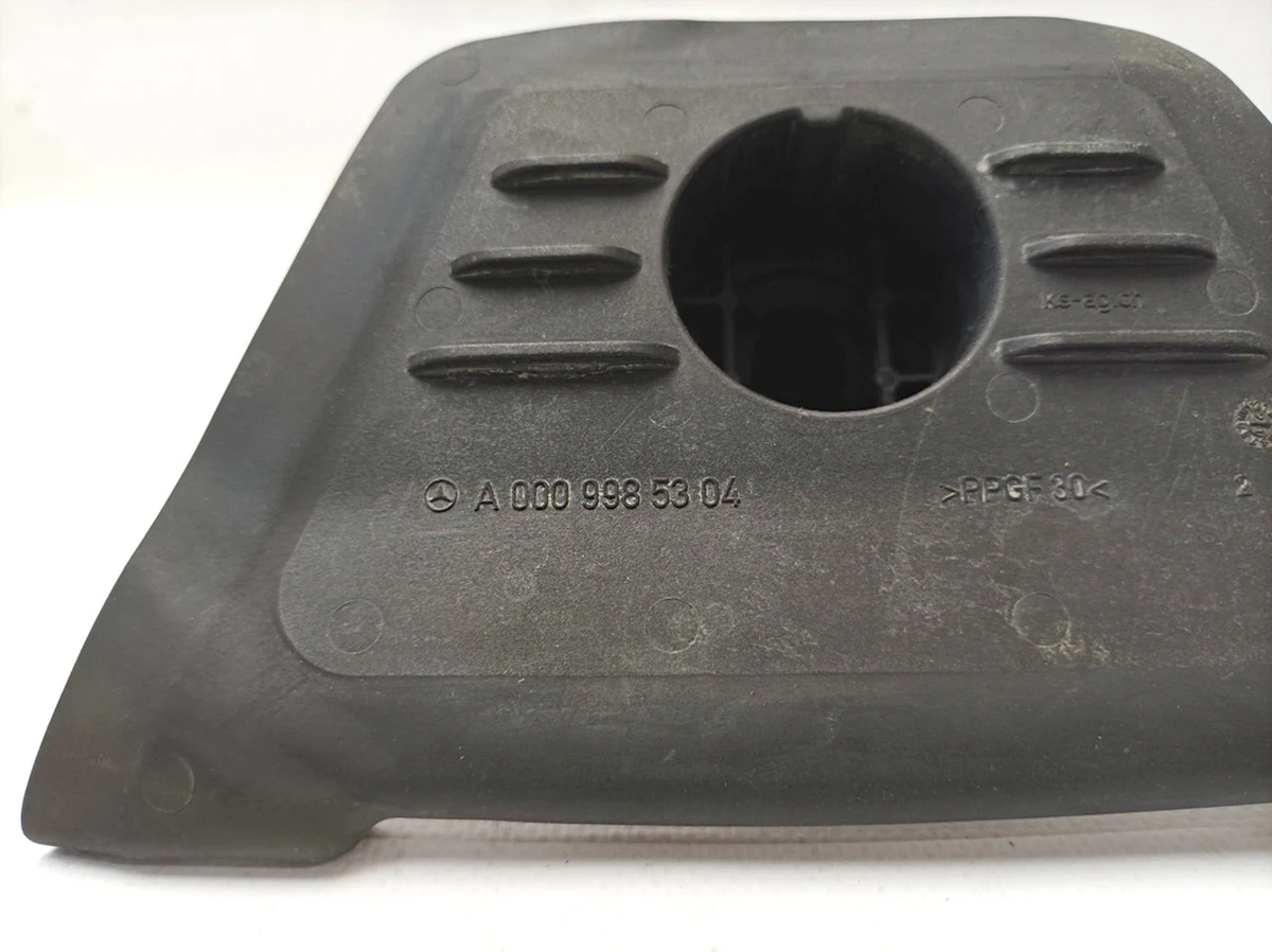 Накладка защиты порога внешняя Mercedes EQS A0009985304