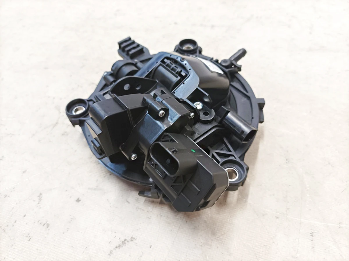 Ручка открытия крышки багажника в сборе с эмблемой и камерой Mercedes EQS A0997504500