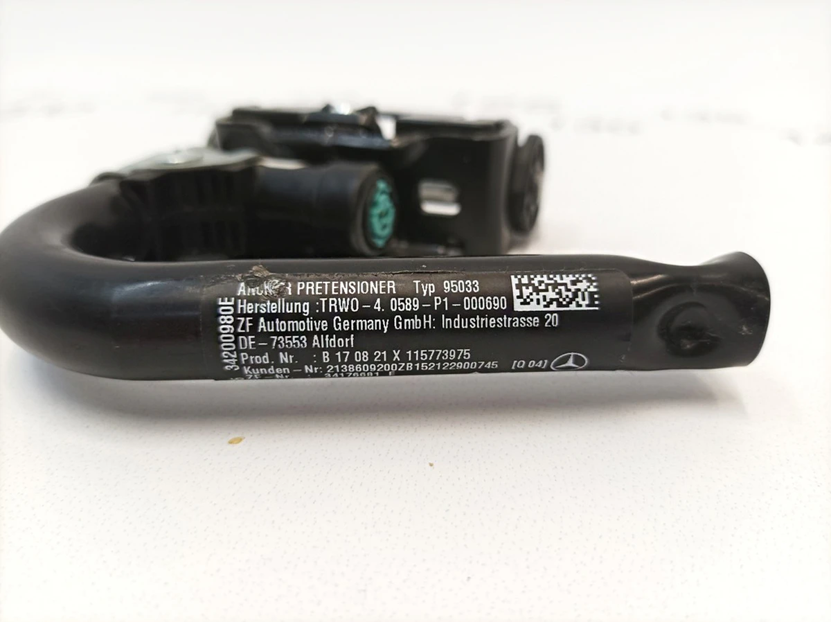 Front right seat belt tensioner Mercedes EQS A2138609200