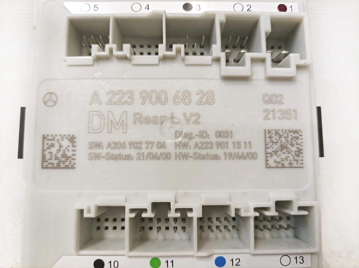 Блок керування дверей задніх лівих Mercedes EQS A2239006828