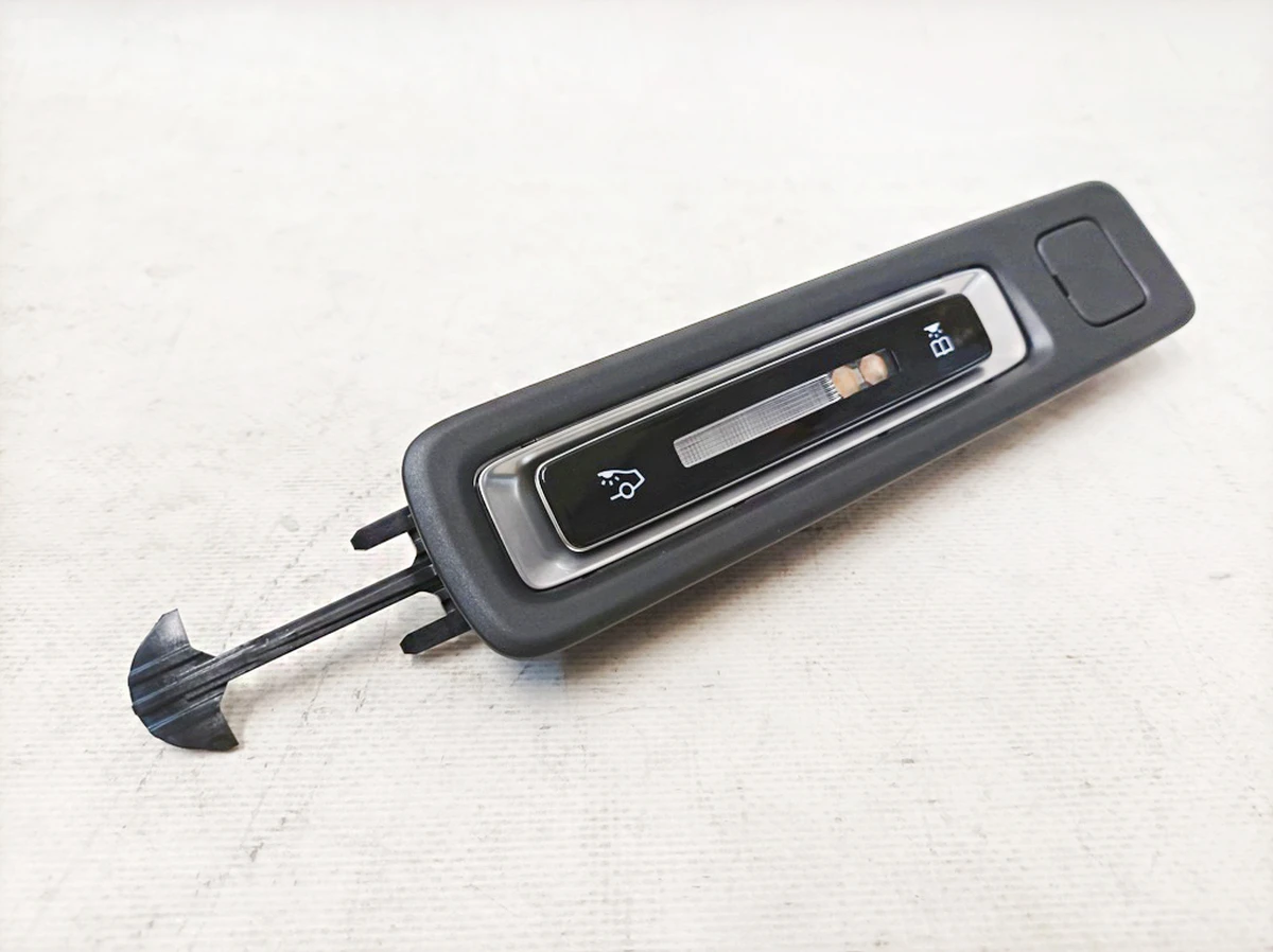 Плафон освітлення салону задній правий Mercedes EQS A2239063600