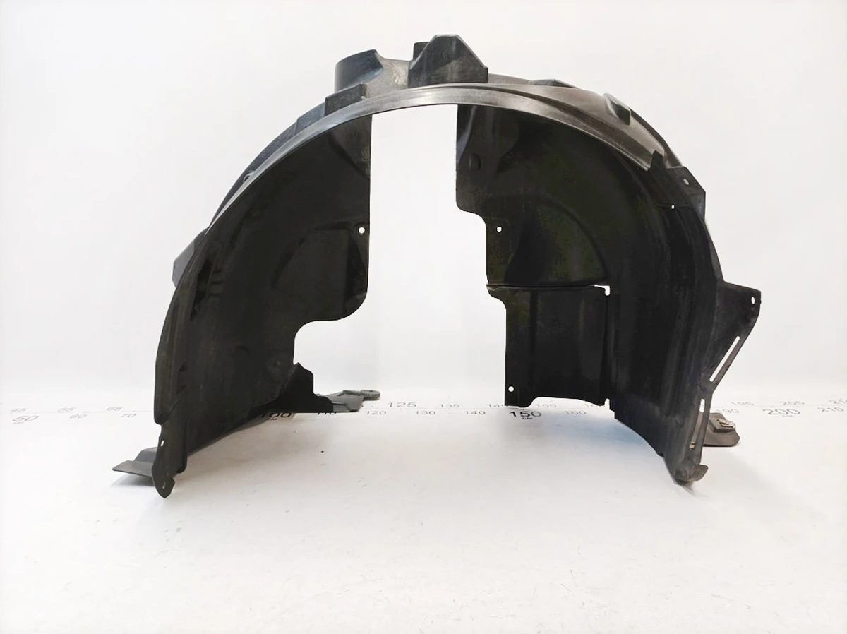 Підкрилок передній правий (пошкоджений) Mercedes B-Class A2426900230