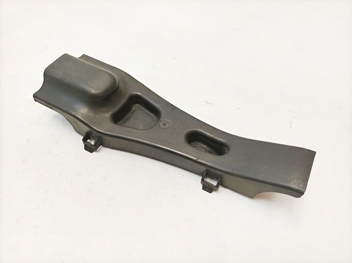 Накладка важеля заднього лівого правого Mercedes B-Class A2463520788