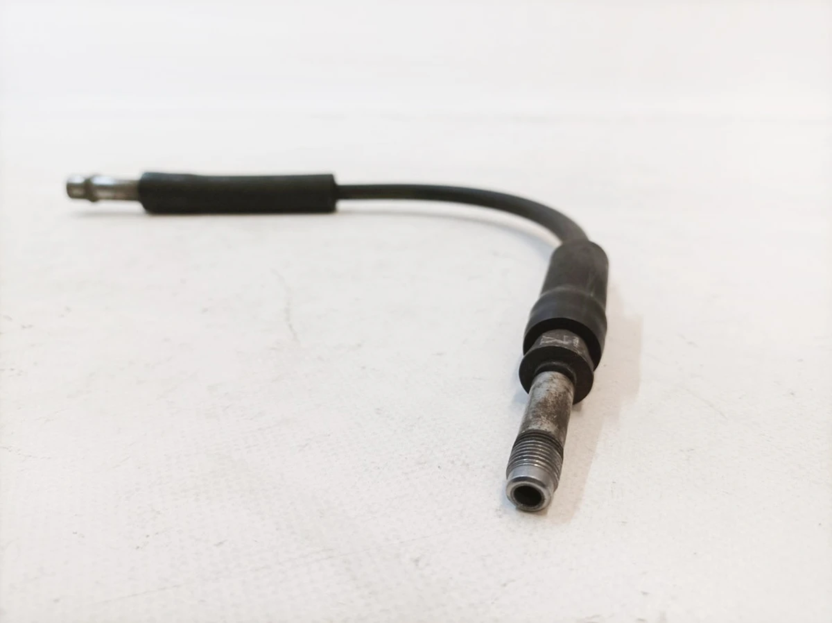 Шланг тормозной задний левый правый Mercedes B-Class A2464200448