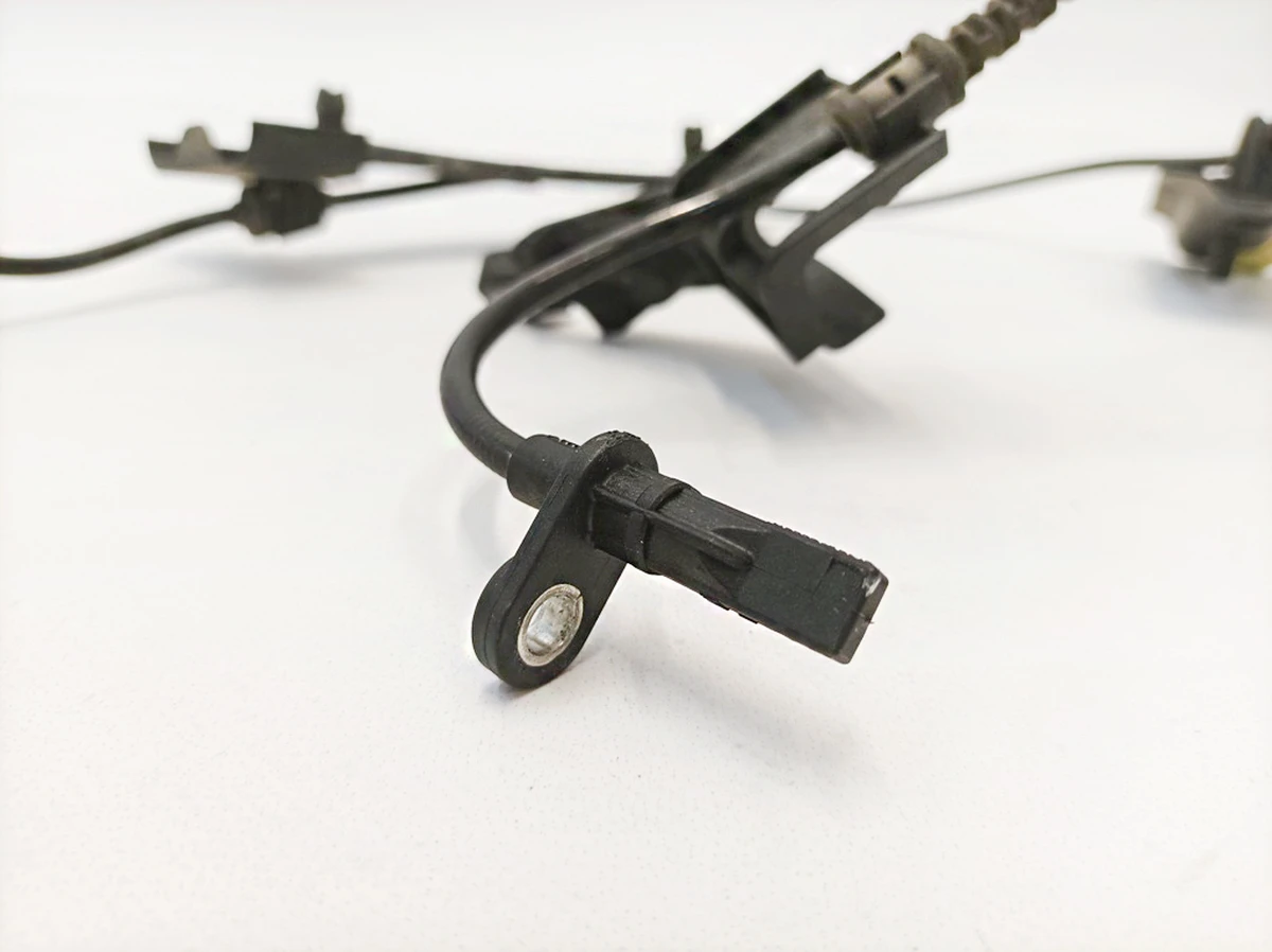 Електропроводка з датчиком ABS передня ліва права Mercedes B-Class A2465402510