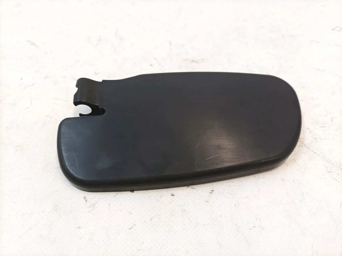 Накладка рычага стеклоочистителя с повреждением Mercedes B-Class A2468320041