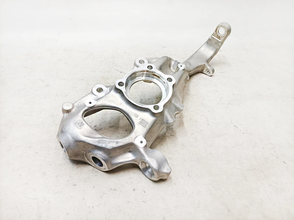 Кулак поворотний (цапфа) передній правий Mercedes EQS A2973320800