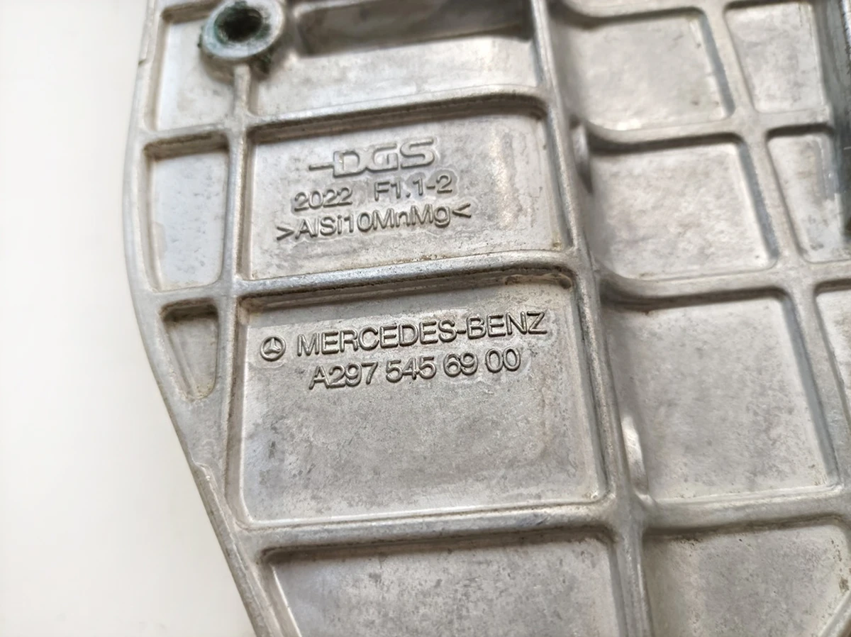 Кронштейн нагревателя высоковольтной батареи Mercedes EQS A2975456900