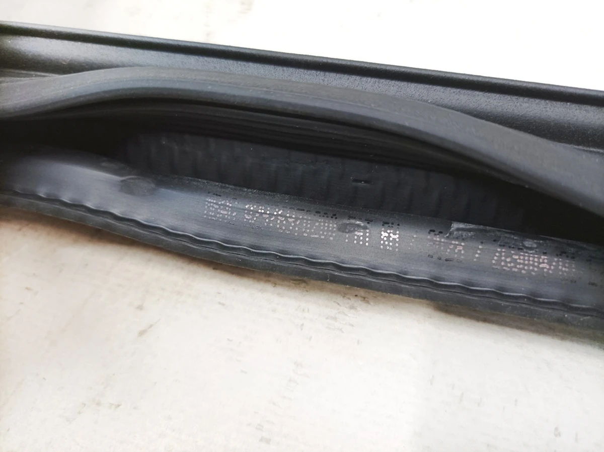 Front right door seal Mercedes EQS A2976970200