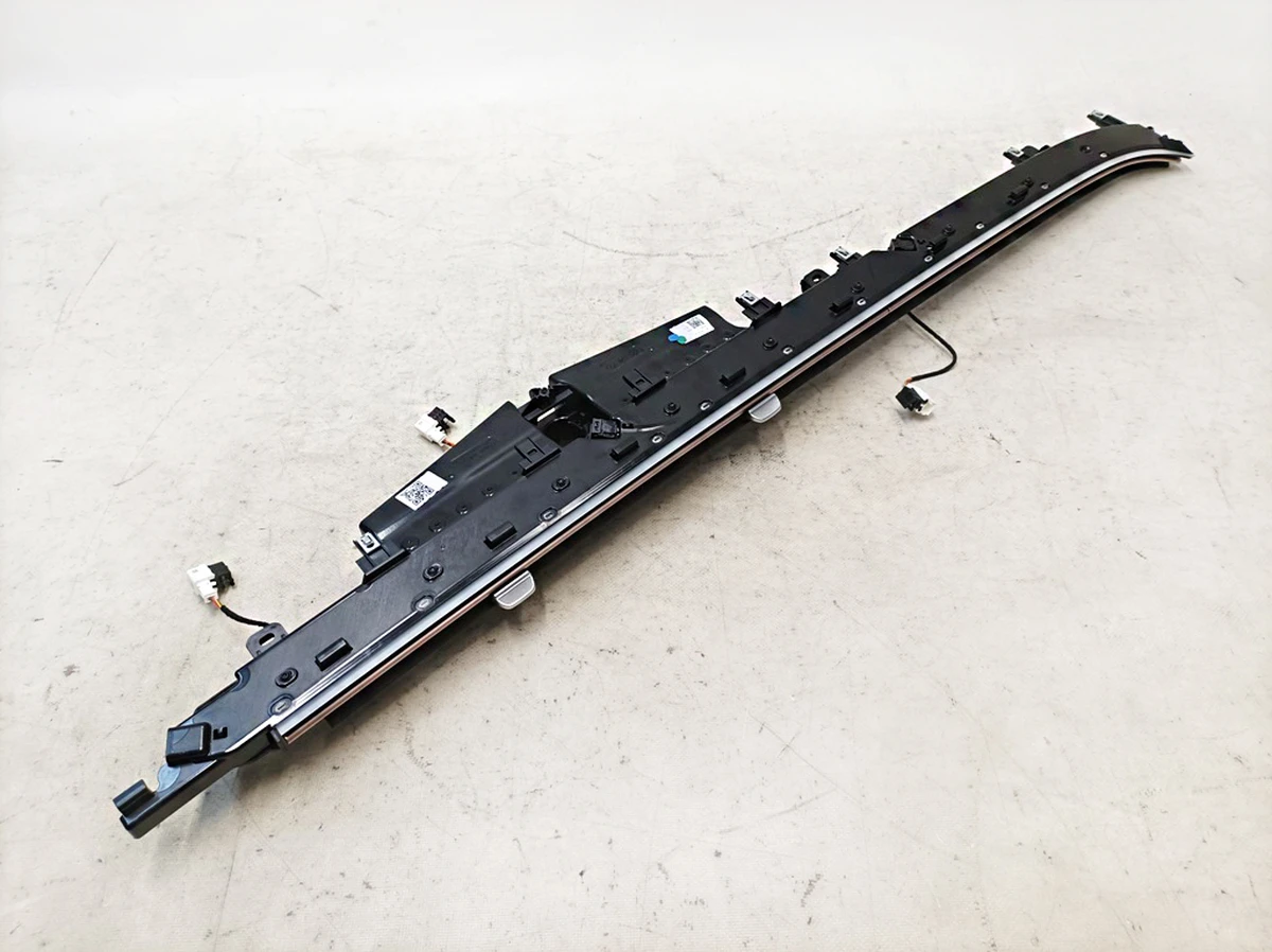 Дефлектор вентиляционный сторона пассажира Mercedes EQS A2978302802