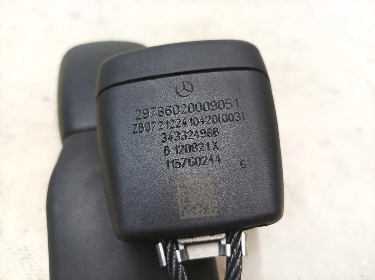 Замок ременя безпеки (подвійний) Mercedes EQS A2978602000 Mercedes EQS A2978602000