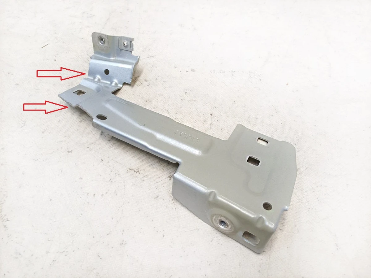 Front right upper fender bracket with damage Mercedes EQS A2978801000