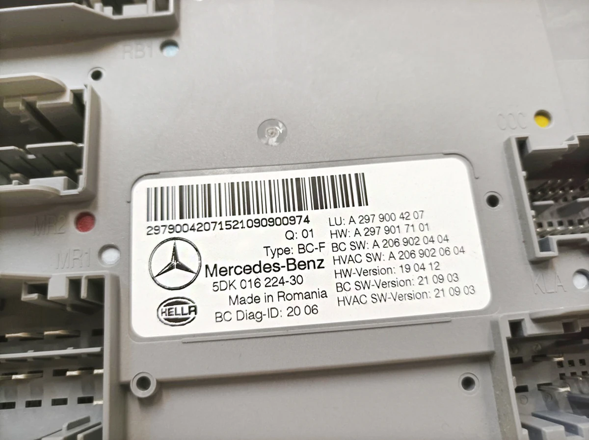 Signal processing unit (SAM) front Mercedes EQS A2979004207
