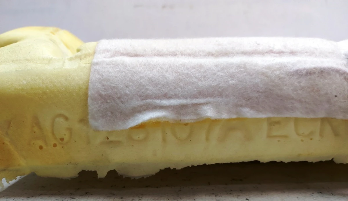 Пенный наполнитель нижней части водительского сиденья в сборе с подогревом GEN1 Tesla model S FSBL23644