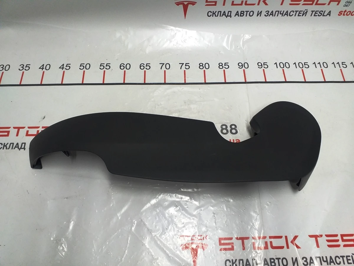 3 INNER SIDE COVER RIGHT damaged Tesla model S, model S REST 1013093-00-A