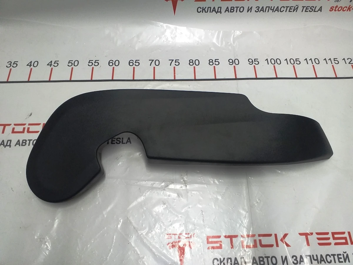 3 INNER SIDE COVER RIGHT damaged Tesla model S, model S REST 1013093-00-A