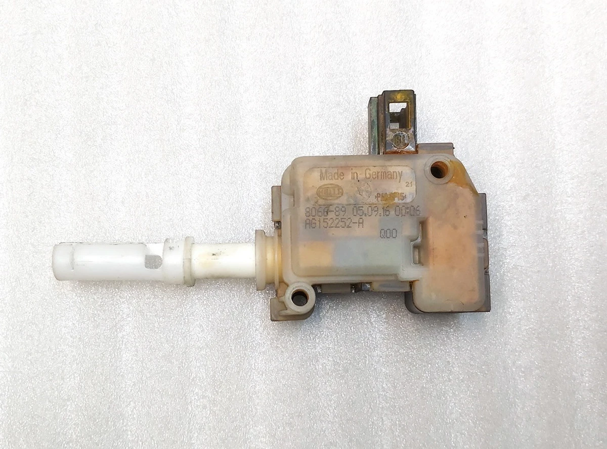 4 Привід механізму розблокування сидіння 3-го ряду Tesla model X, model X Mar 2021 1098416-00-A