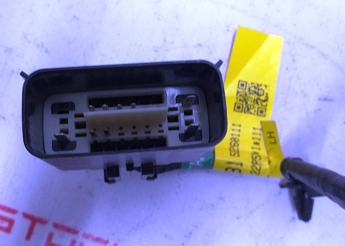 8 Электропроводка 3 ряда сидений левая Tesla model X AG155233-B1