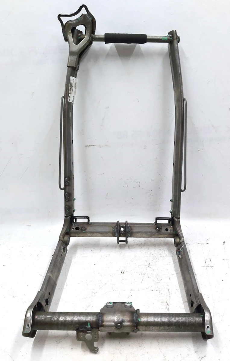 1 Каркас металевий одинарного правого сидіння 2-го ряду Tesla model X 3123608-02-A