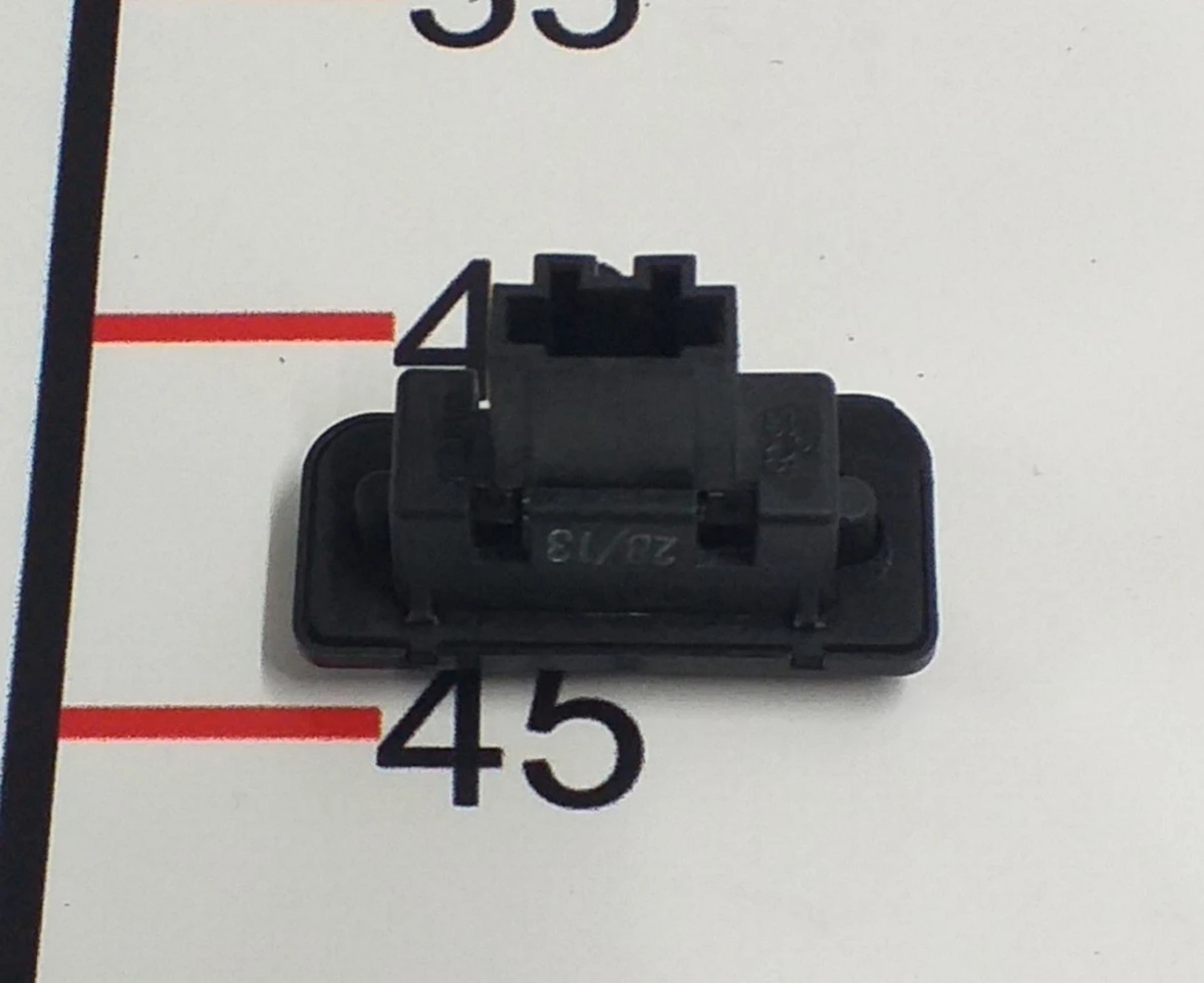 12 Фонарь подсветки заднего номера Tesla model S, model S REST, model X 1034341-00-B