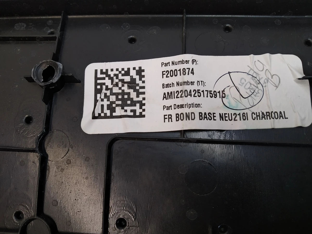 11 MY INSERT FR RH  Tesla model Y 1497295-91-D, 1498035-00-C