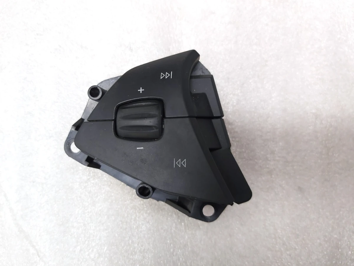 Switch button (on the steering wheel) left Tesla model S 1013242-00-B