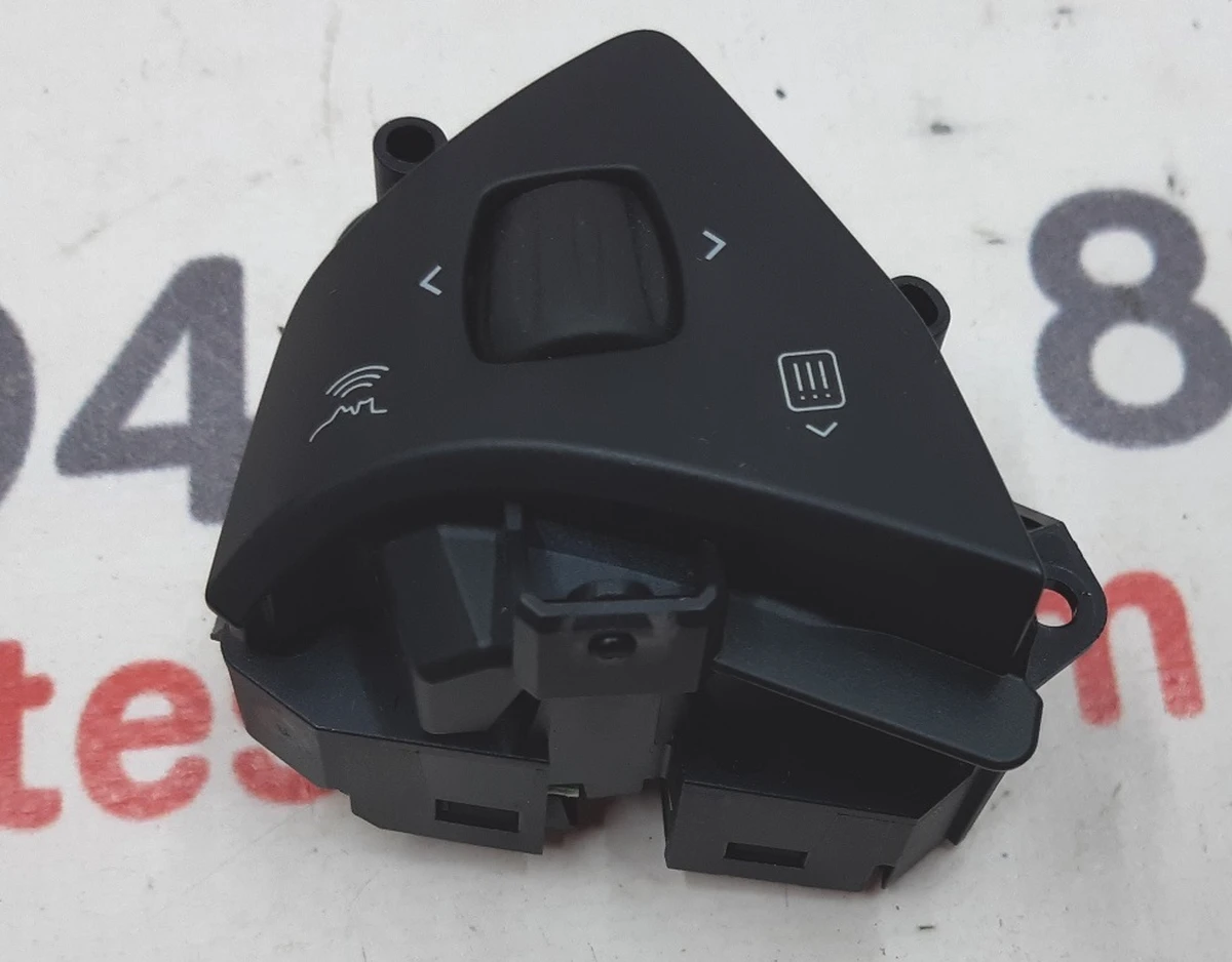 1 Switch button (on the steering wheel) right Tesla model X 1013242-00-H