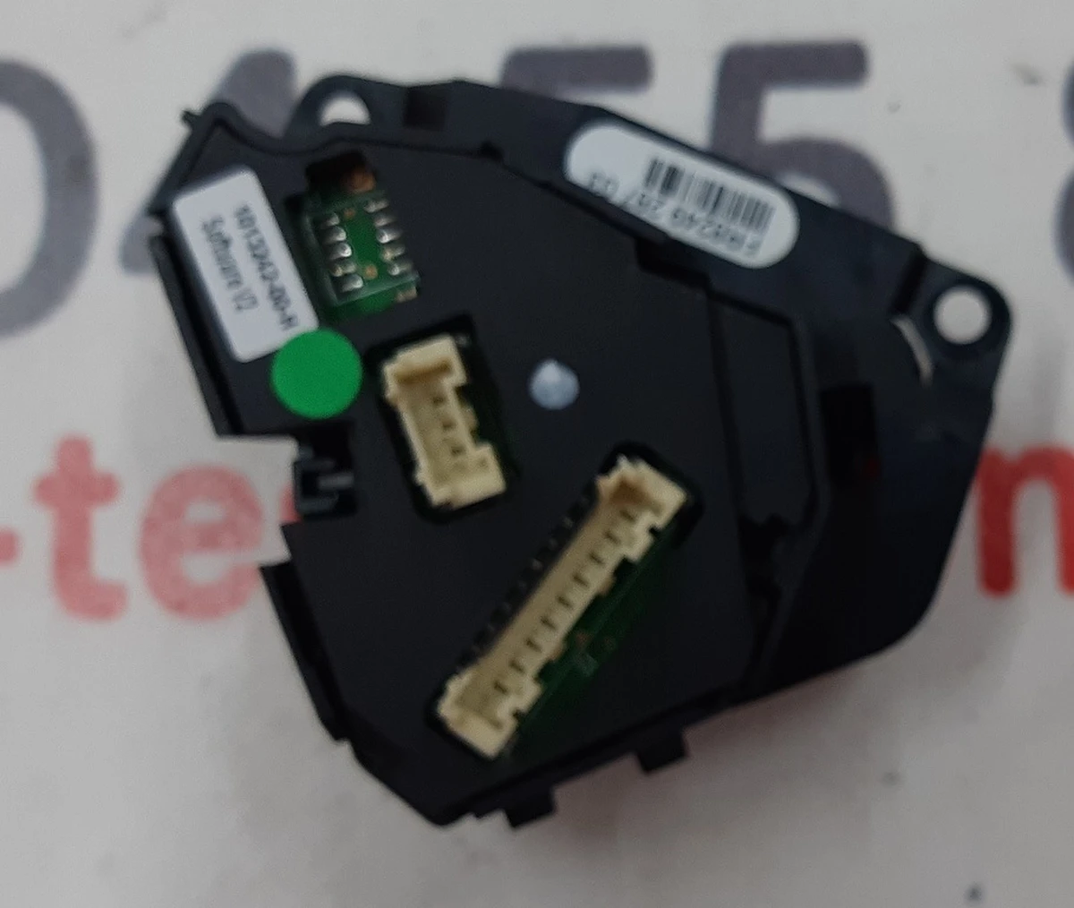 1 Switch button (on the steering wheel) right Tesla model X 1013242-00-H
