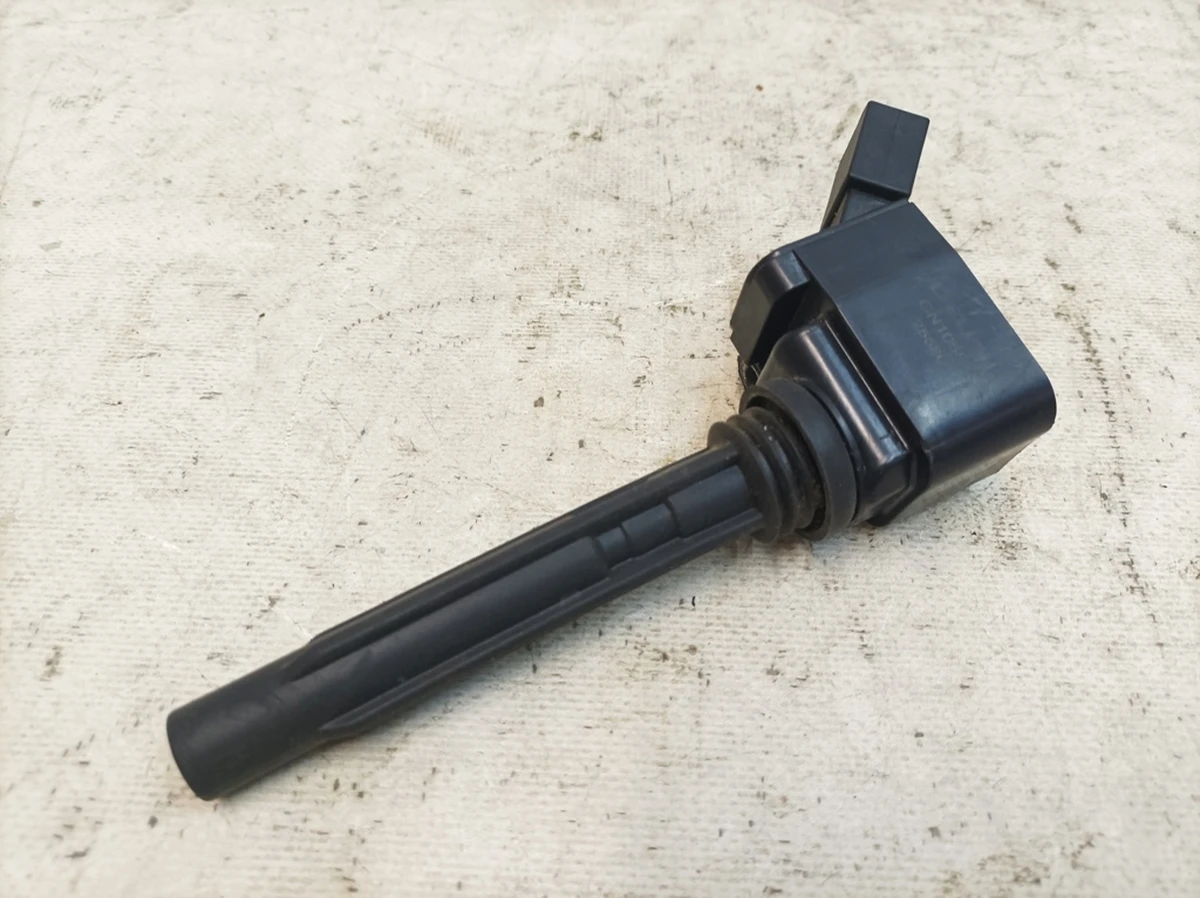 Котушка запалювання DELPHI з наконечником дроту до свічки запалювання Audi Q7 GN10632