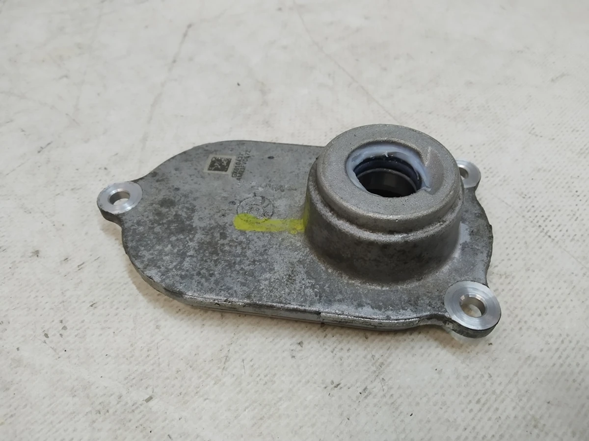 1 Крышка рулевой рейки (червячный вал) 1044831-00-H Tesla Model Y 1044832-00-A