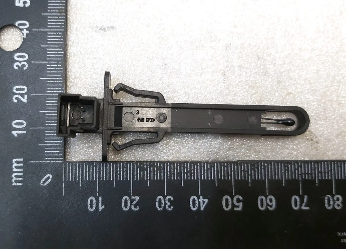 Датчик температуры исходящего воздуха Tesla Model 3, Model Y 1500645-00-A