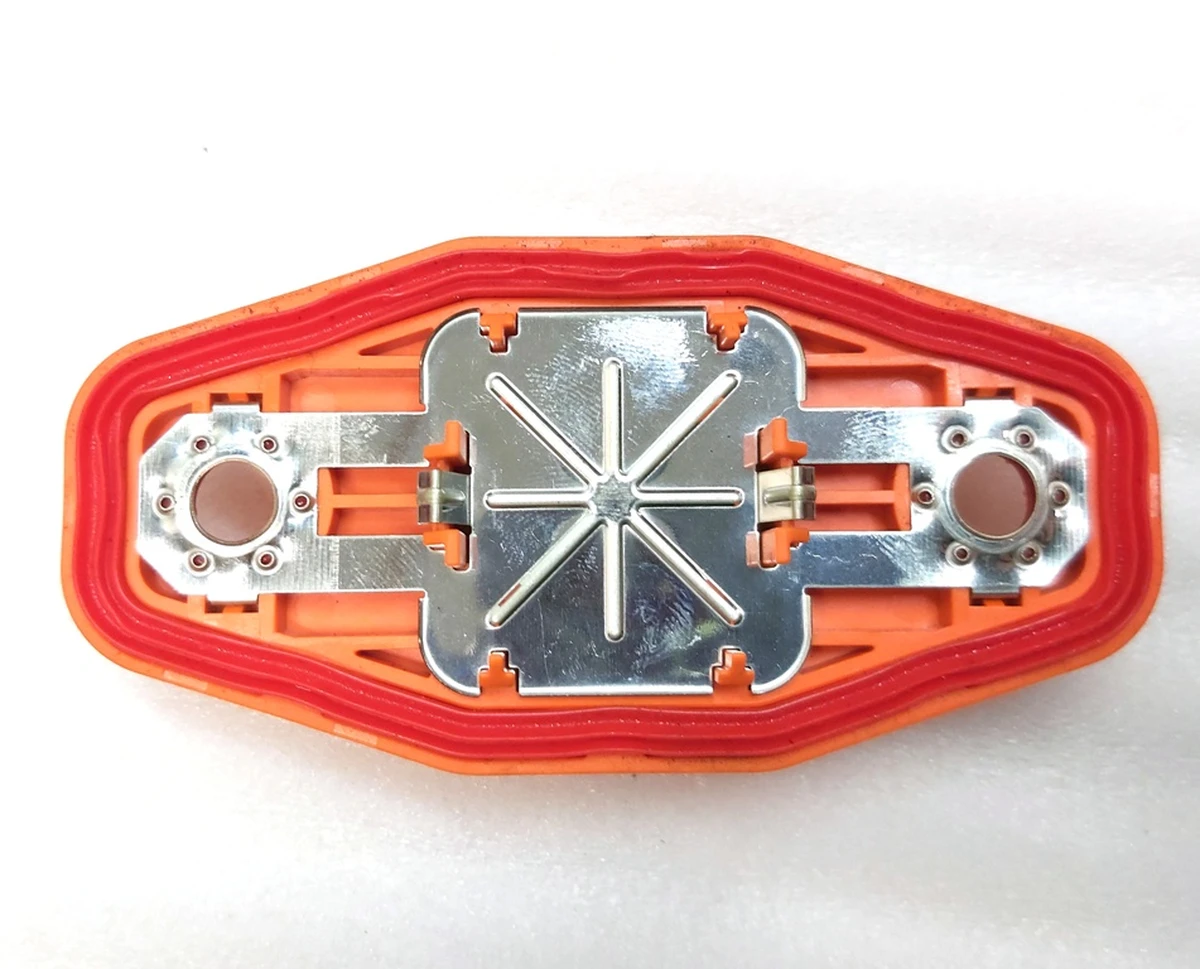 Заглушка кришки основної батареї Tesla model 3, model Y 1109535-00-D