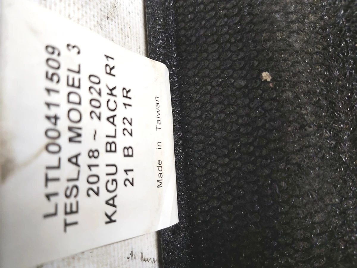 2 Килимове покриття салону переднє праве 3D MAXPIDER KAGU BLACK Tesla model 3 L1TL00411509