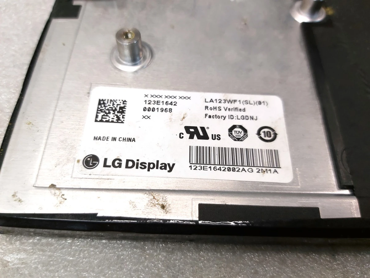 1 Auxiliary monitor display with screen leaks Tesla model S, model S REST, model X 1004788-00