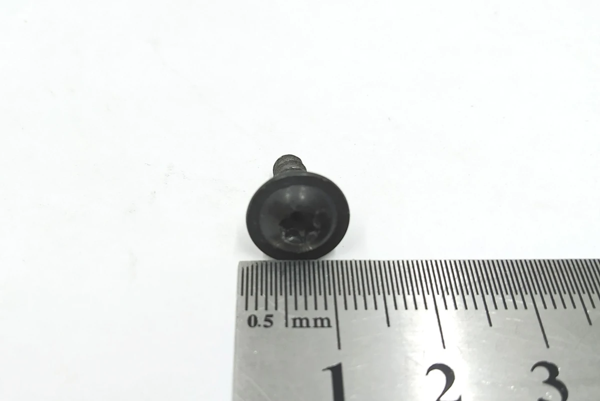 Гвинт з напівкруглою головкою та внутрішньою TORX 4X12 Audi E-tron N10415903