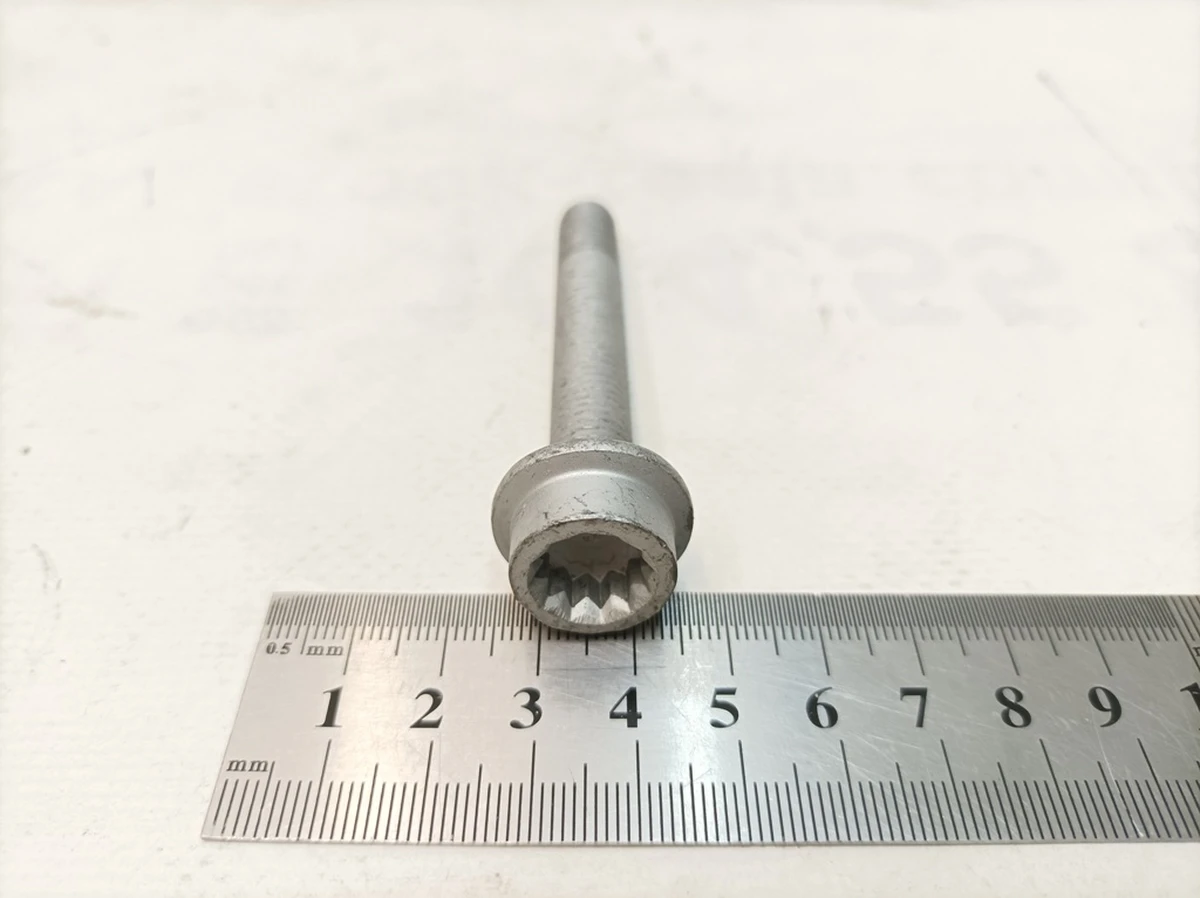 Socket head socket head screw M10X70 Porsche Taycan N10625902