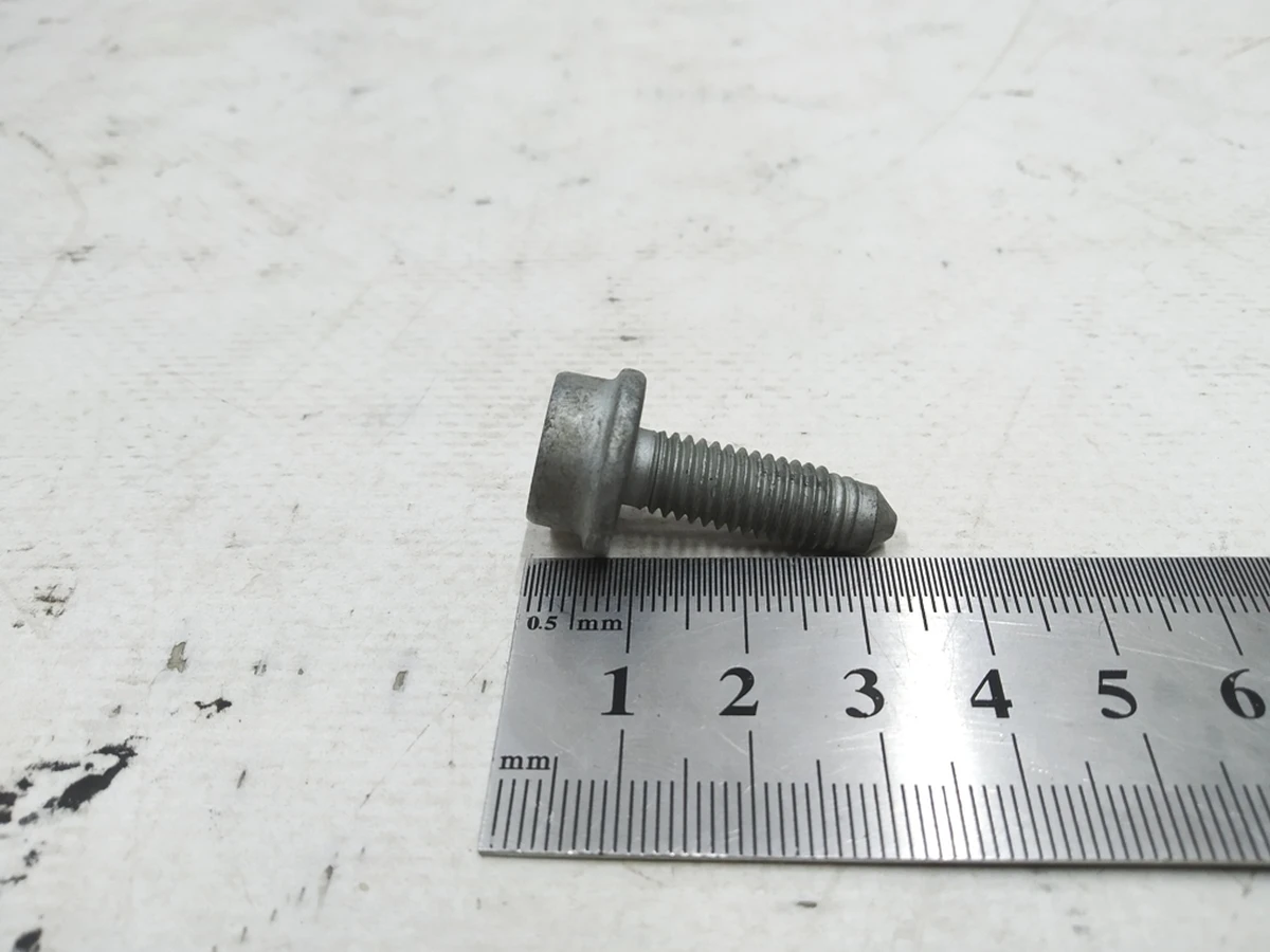 Allen screw M8X25 Audi E-tron N10810701