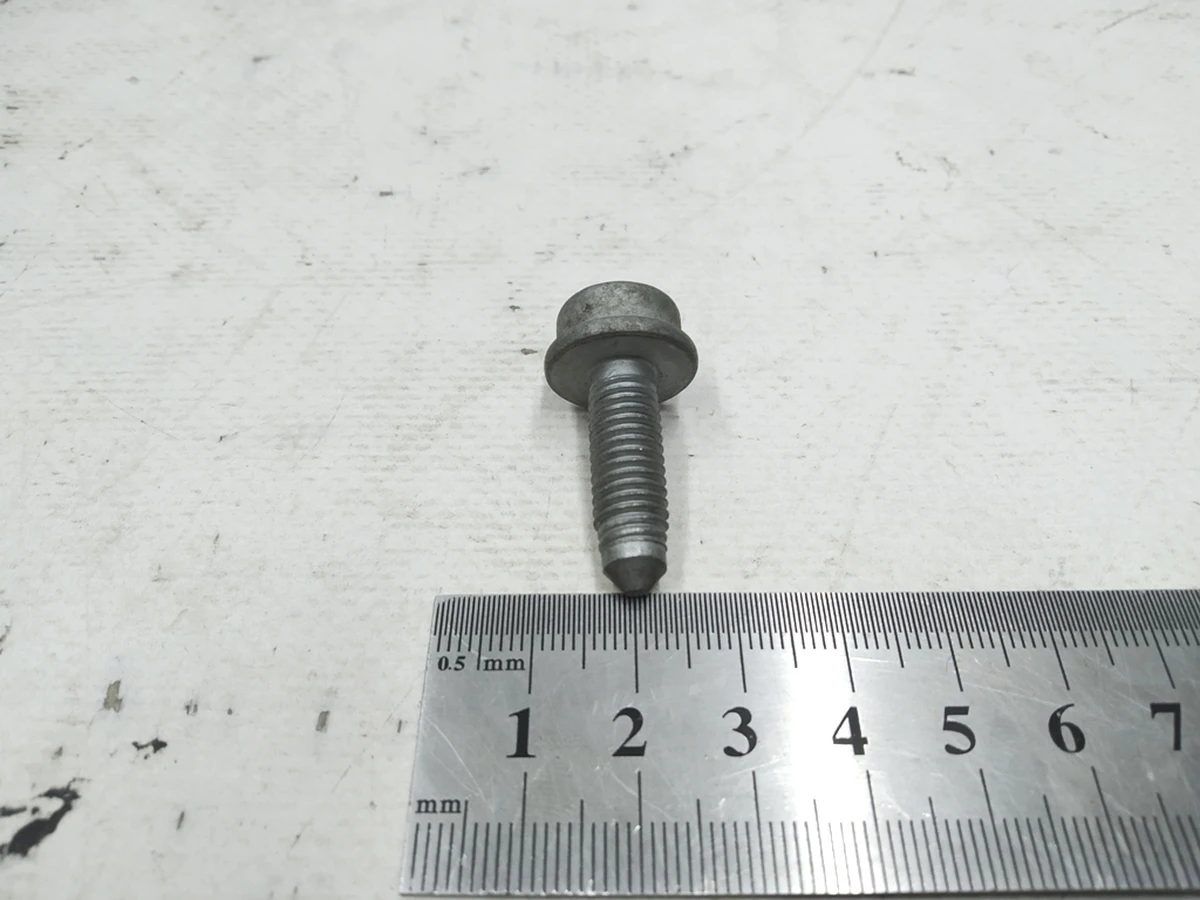 Allen screw M8X25 Audi E-tron N10810701