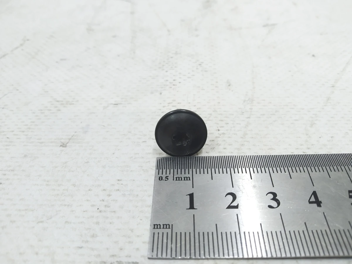 Гвинт самонарізний із внутрішньою TORX 5X16 Audi E-tron N90974701