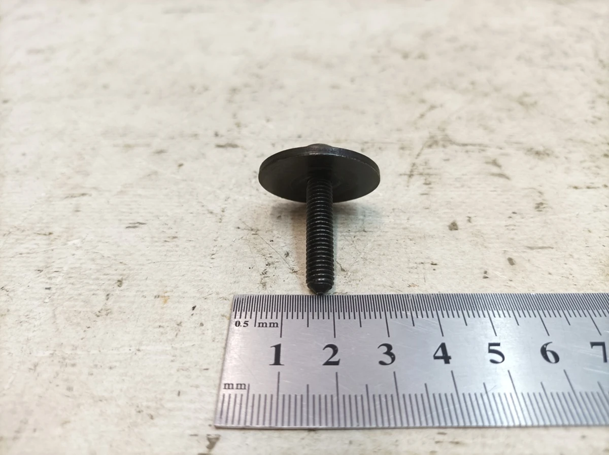 Screw with fixed washer TORX M6X30 Porsche Taycan N91070201