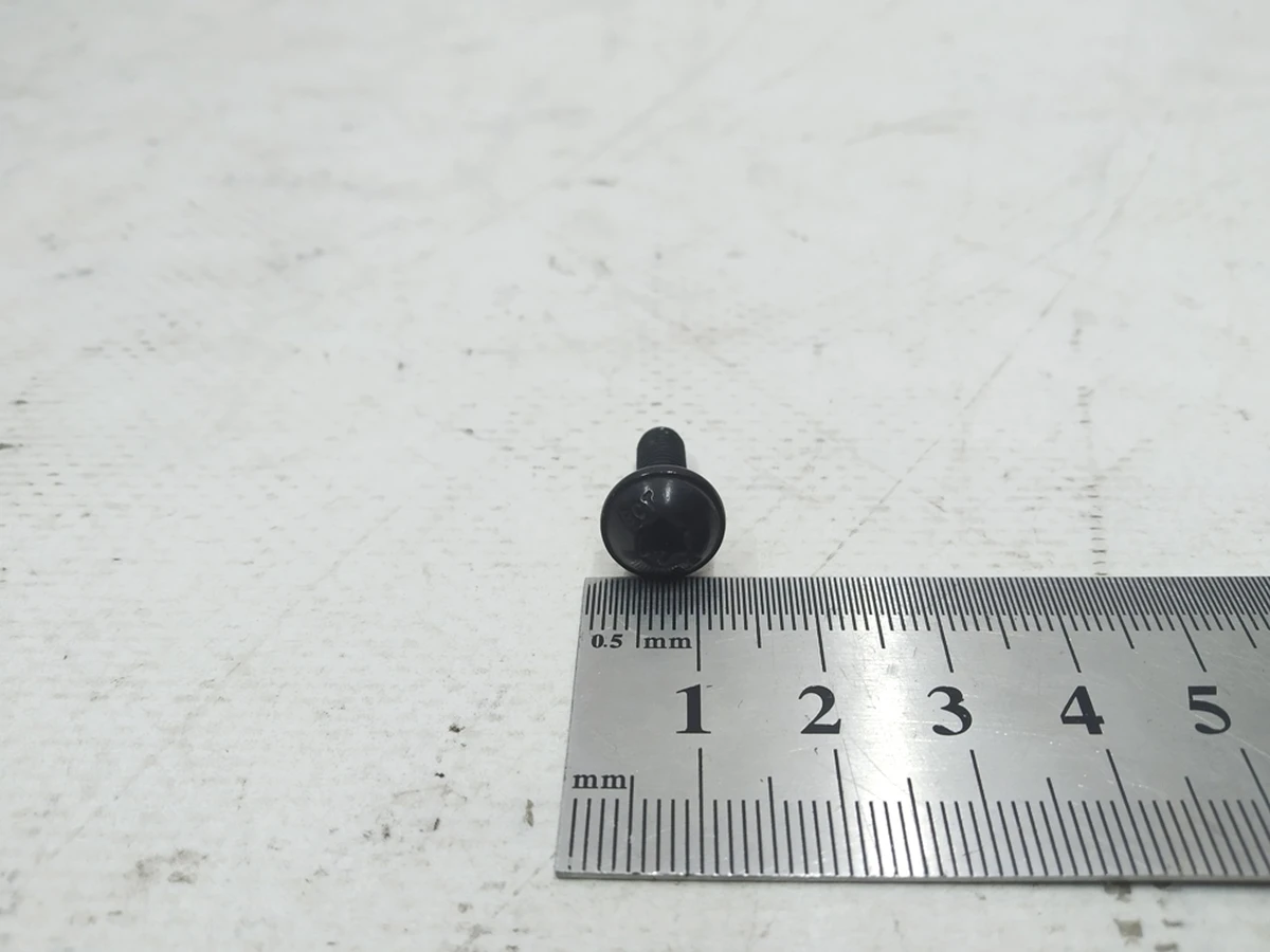 Гвинт із внутрішнім Torx M5X16 Audi E-tron N91074201