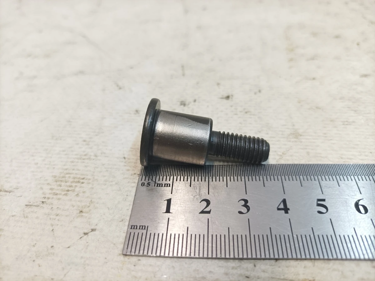 Cylinder head screw with shoulder and internal polyhedron M8X12X27 Audi Q7 N91130401