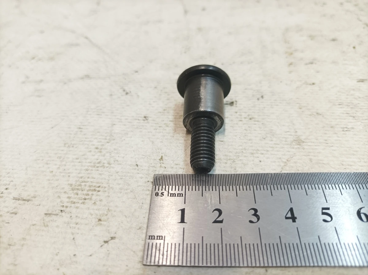 Cylinder head screw with shoulder and internal polyhedron M8X12X27 Audi Q7 N91130401