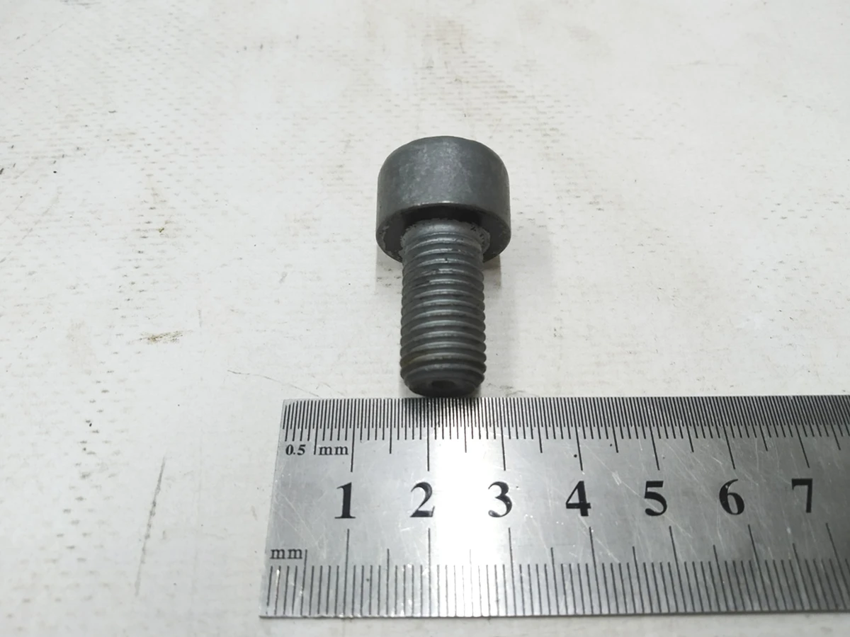 Болт з циліндричною головкою та внутрішнім багатогранником М12Х1,5Х22 Audi E-tron N91175601