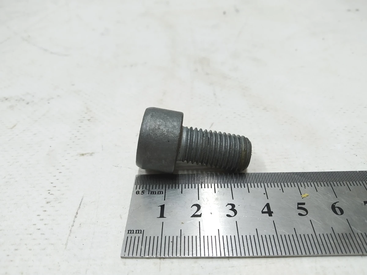 Болт з циліндричною головкою та внутрішнім багатогранником М12Х1,5Х22 Audi E-tron N91175601